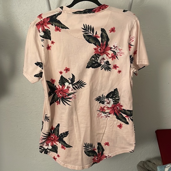 Hollister shirt - Picture 2 of 2